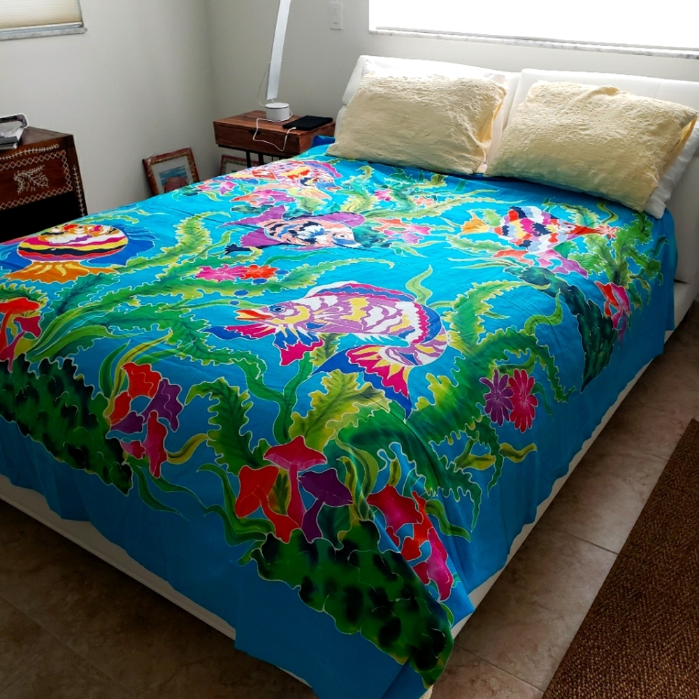 QUEEN BEDSPREAD